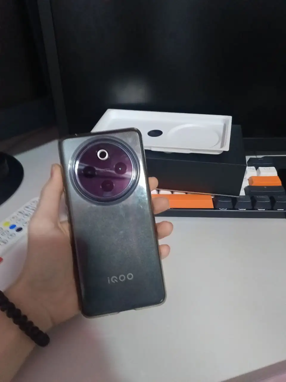 Продам/обменяю Vivo iQOO Z10 8/256 - Смартфоны (Электроника) в Оренбург