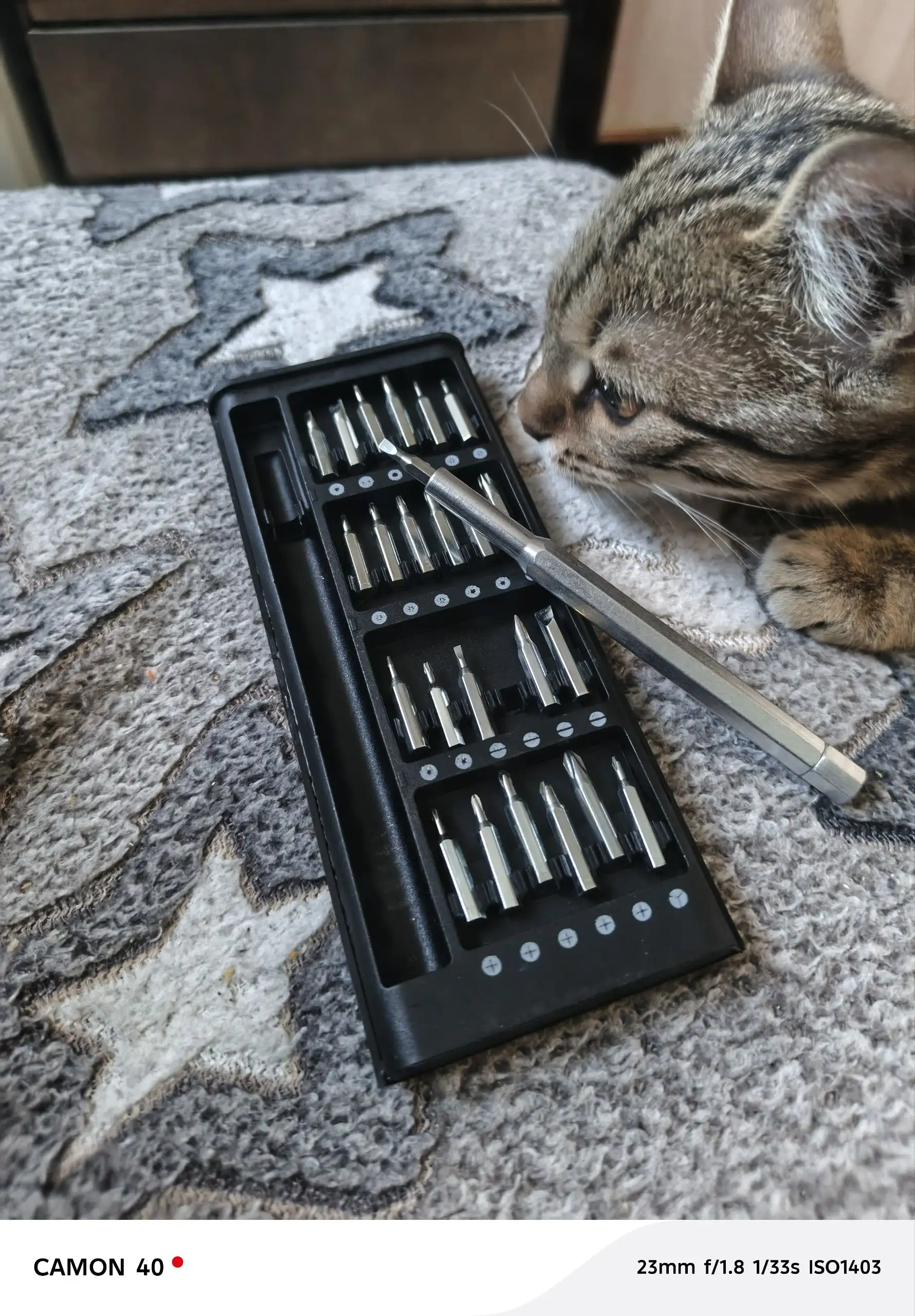 Продам отвертку и набор насадок - Инструменты (Барахолка) в Оренбург