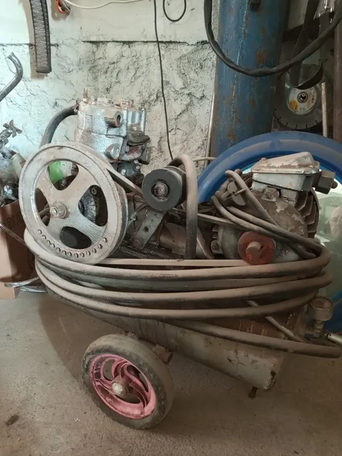 Продам самодельный компрессор с головой от ЗИЛ - Ритуальные товары в Оренбург