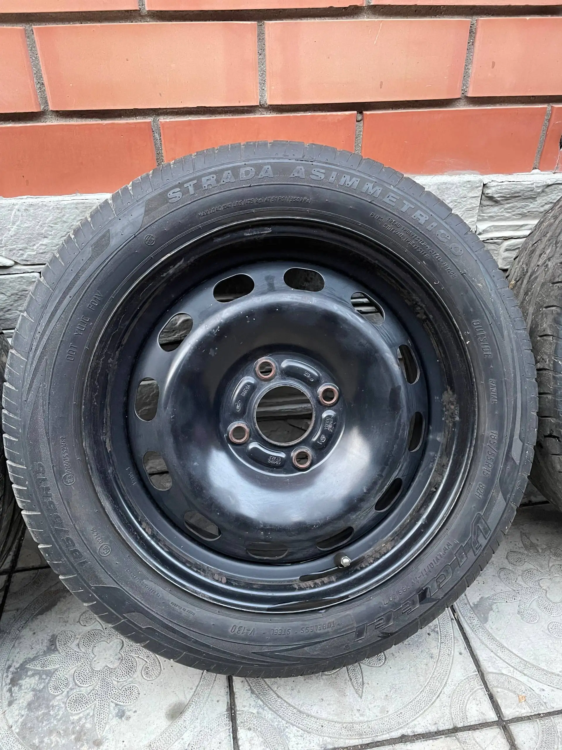 Комплект летних колес R15 разболтовка 4x108 - Шины и диски (Запчасти) в Оренбург