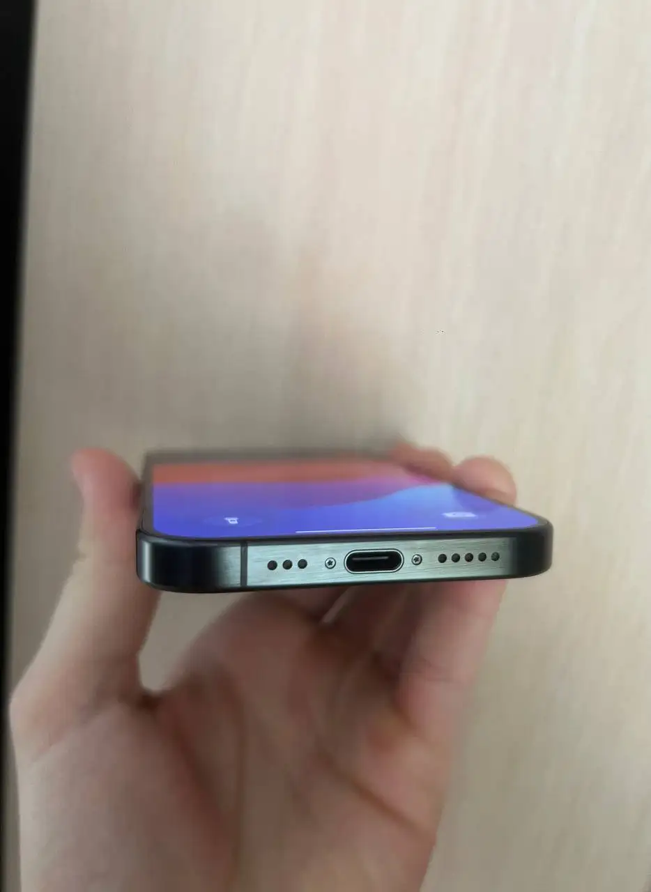 iPhone 15 Pro 256gb Black Titanium - Смартфоны и телефоны (Электроника) в Оренбург