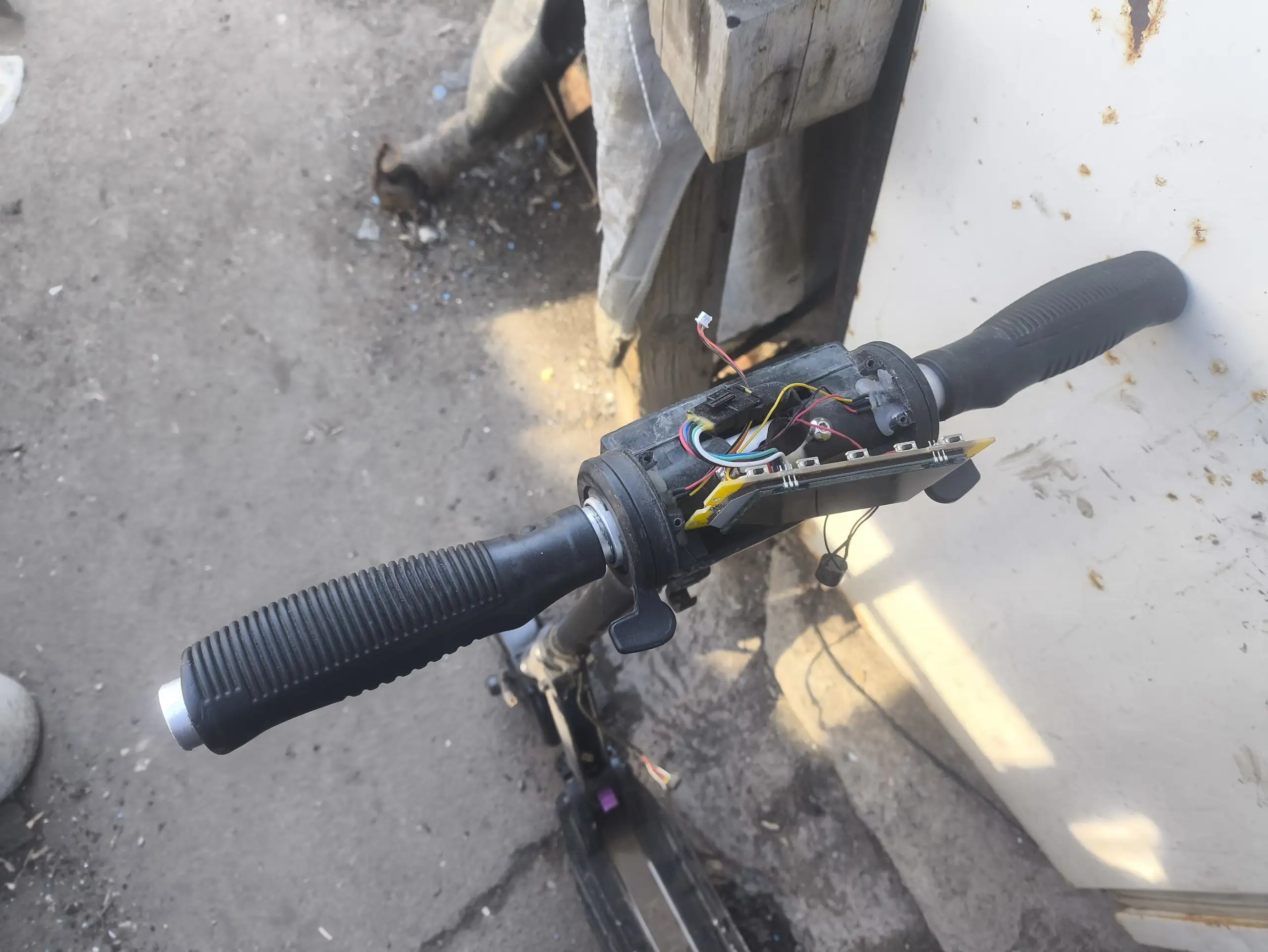 Продажа запчастей ВАЗ 2110 и электросамоката Kugo 3 - Автозапчасти (Запчасти) в Оренбург