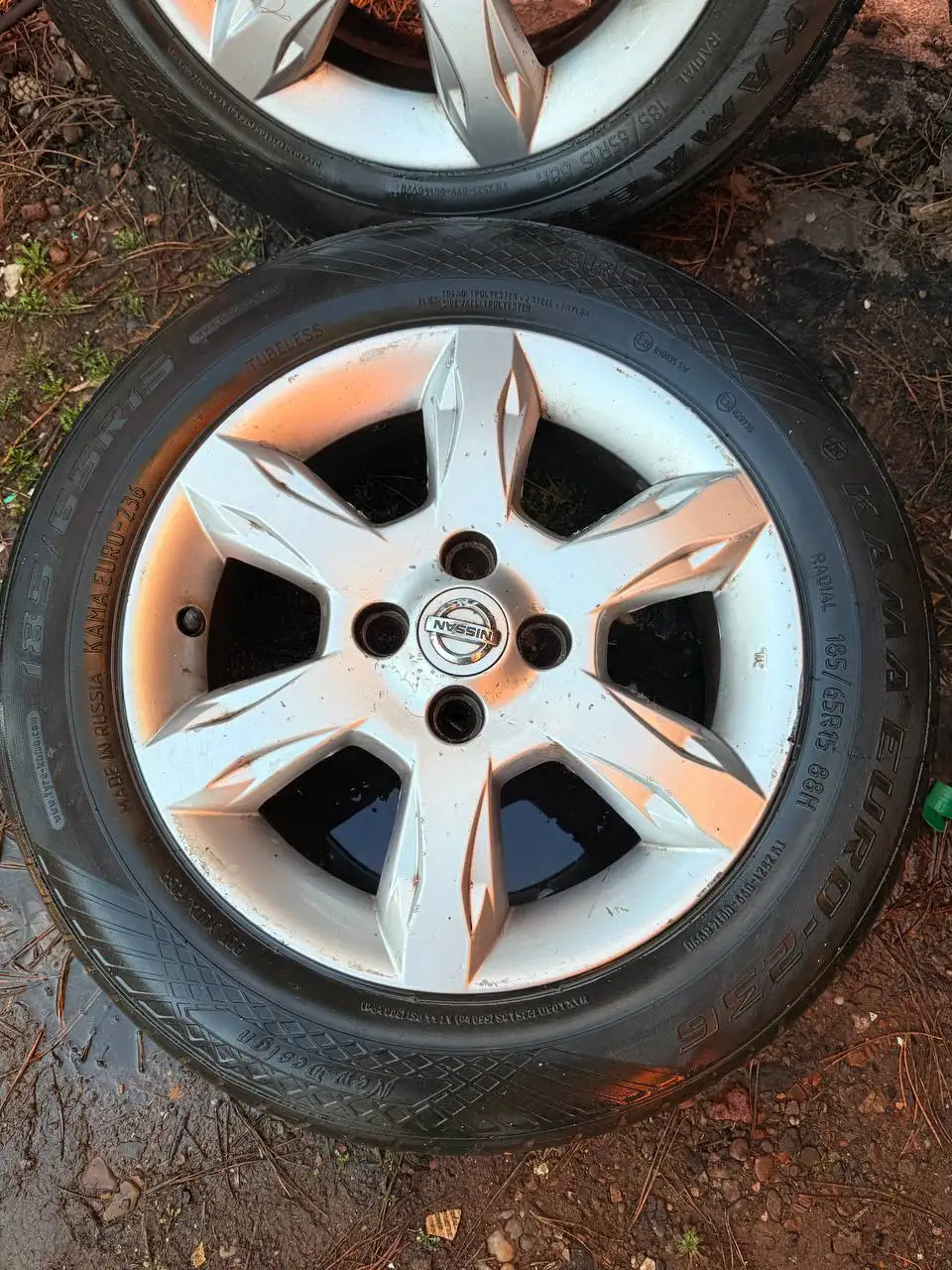 Диски R15 с резиной от Ниссан Альмера - Диски и шины (Запчасти) в Оренбург