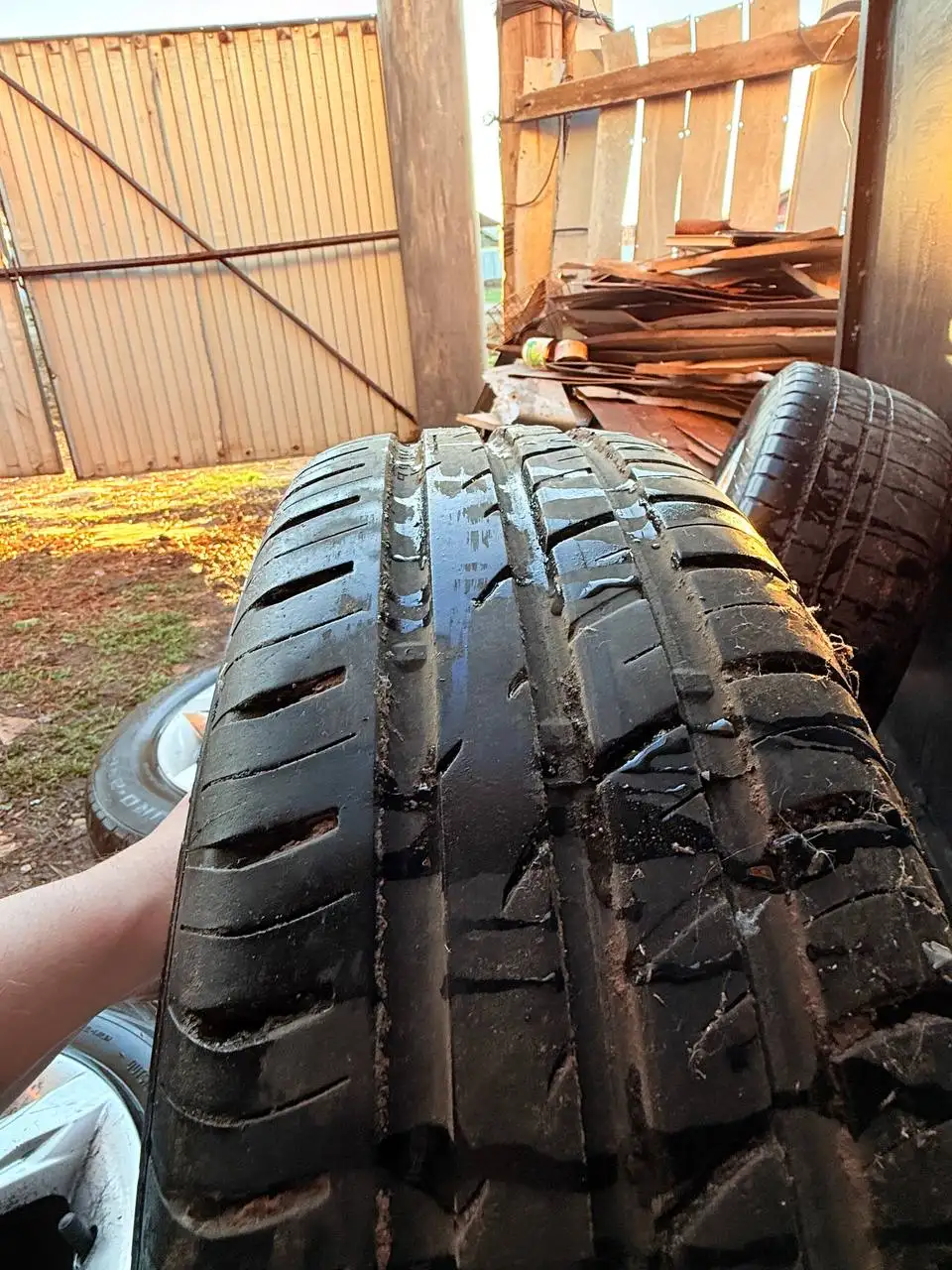 Диски R15 с резиной от Ниссан Альмера - Диски и шины (Запчасти) в Оренбург