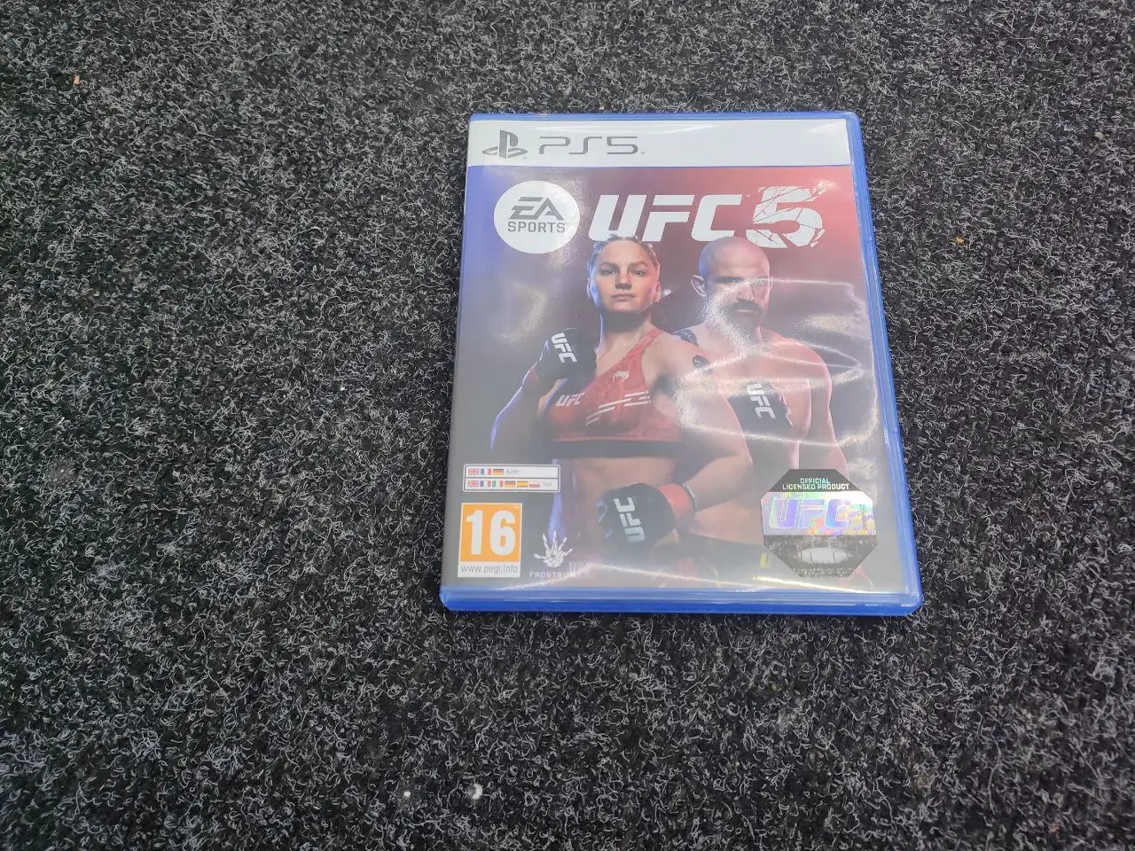 Продажа игровых консолей и аксессуаров - Игровые консоли и аксессуары (Электроника) в Оренбург