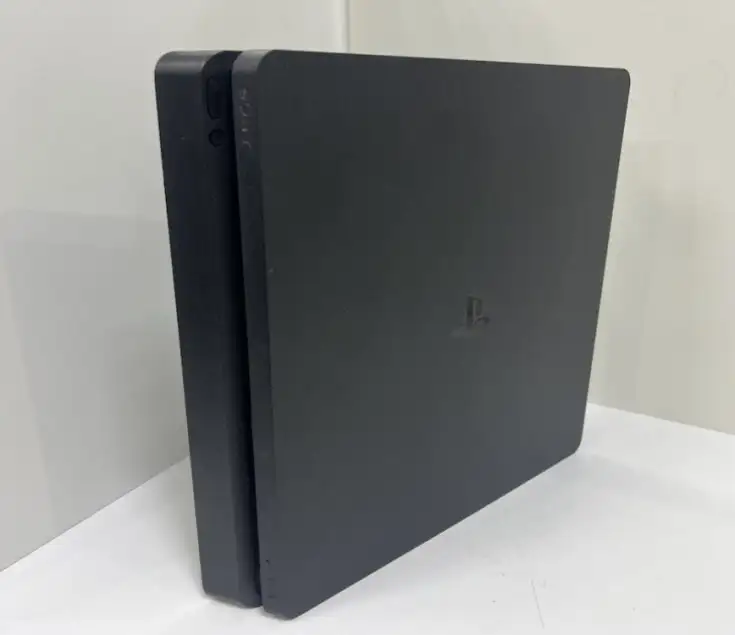 Продажа игровых консолей и аксессуаров - Игровые консоли и аксессуары (Электроника) в Оренбург