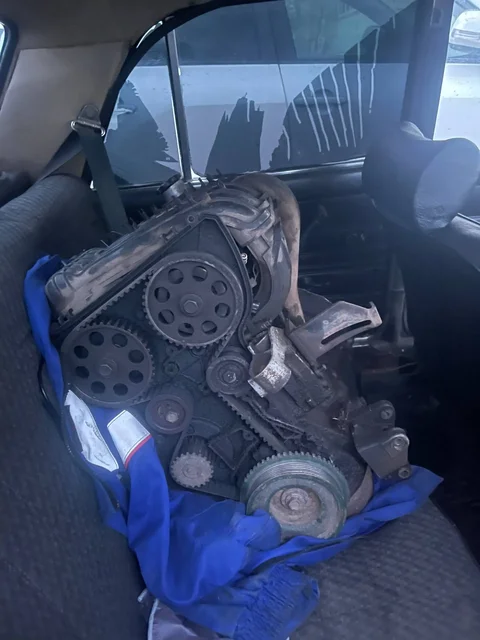 Продам мотор 124 мозги коса - Автомобильные двигатели в Оренбург