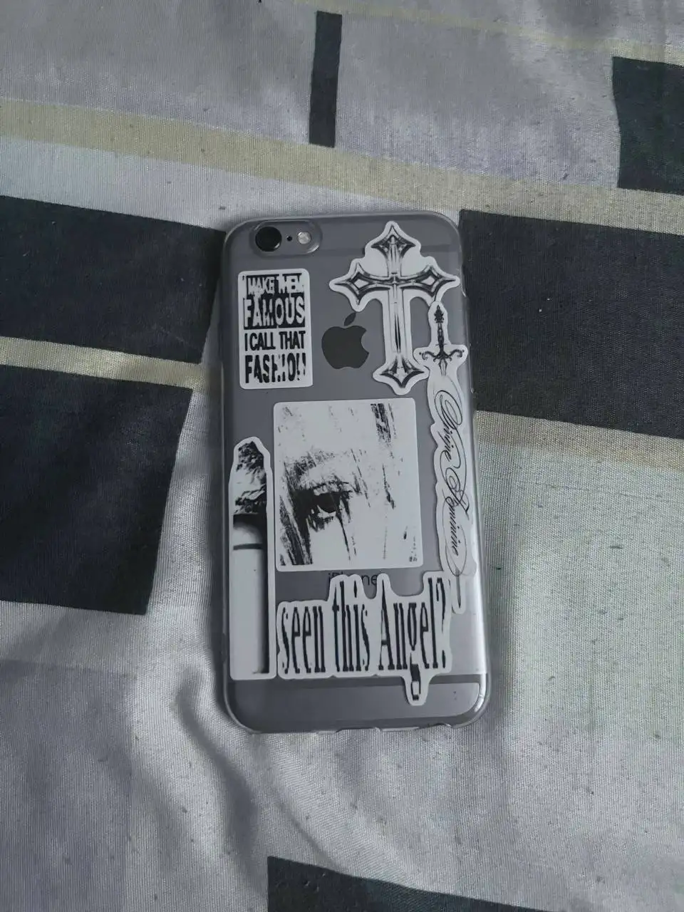 Продам iPhone 6S 64 ГБ серебристый - Смартфоны (Электроника) в Оренбург