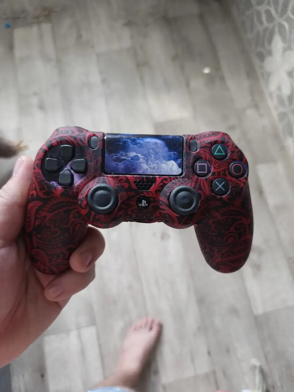 Продажа геймпада PS4, игры, накопителя и подставки - Игры и игровые приставки (Электроника) в Оренбург