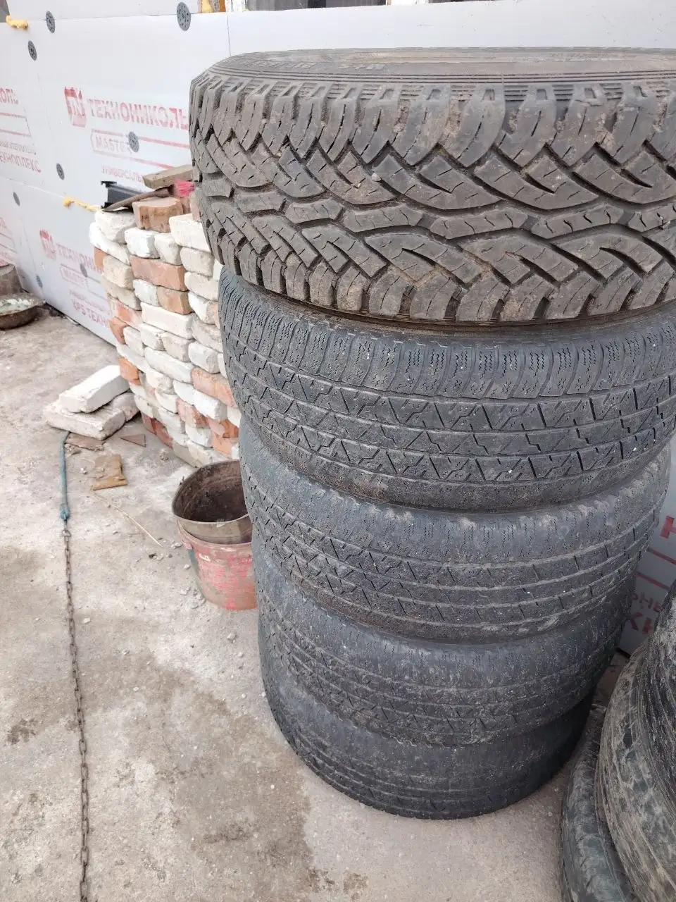 Продам комплект летних колёс на Ниву с запаской - Запчасти (Авто) в Оренбург