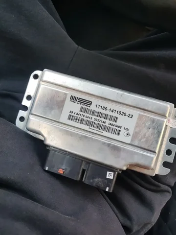 Запрос на покупку запчастей для автомобиля Гранта - Электронные блоки управления (ЭБУ) в Оренбург