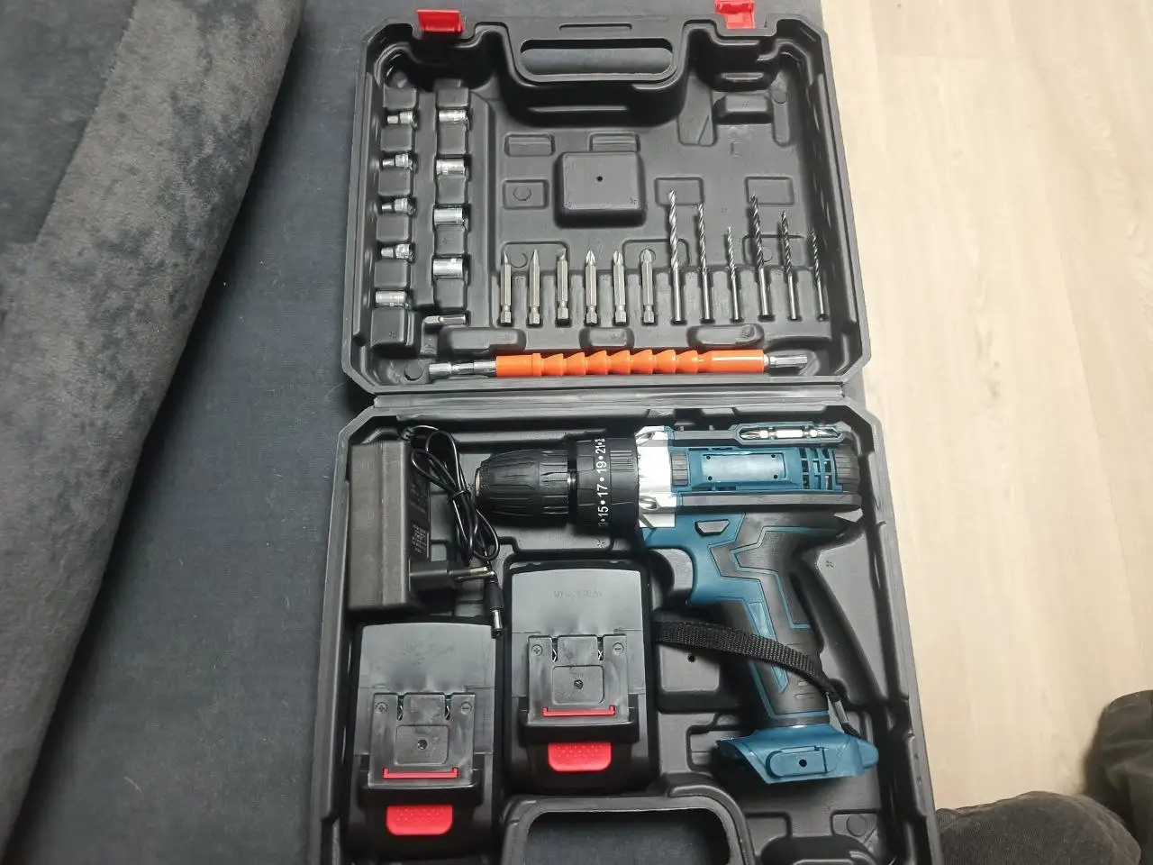 Продам новый шруповерт в идеальном состоянии - Инструменты (Барахолка) в Оренбург