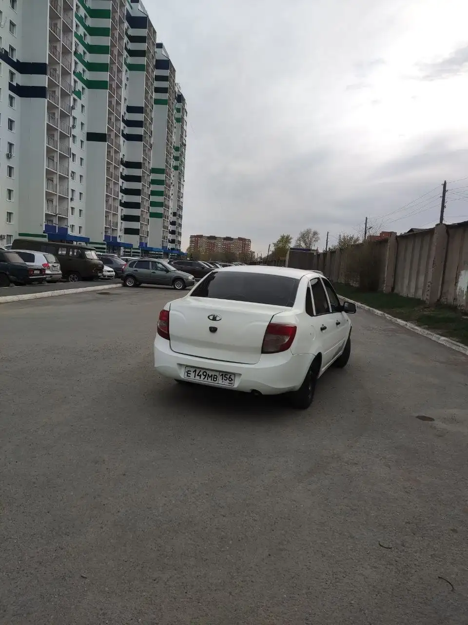 Продажа Лада Гранта 2013 года с кондиционером - Легковые автомобили (Авто) в Оренбург