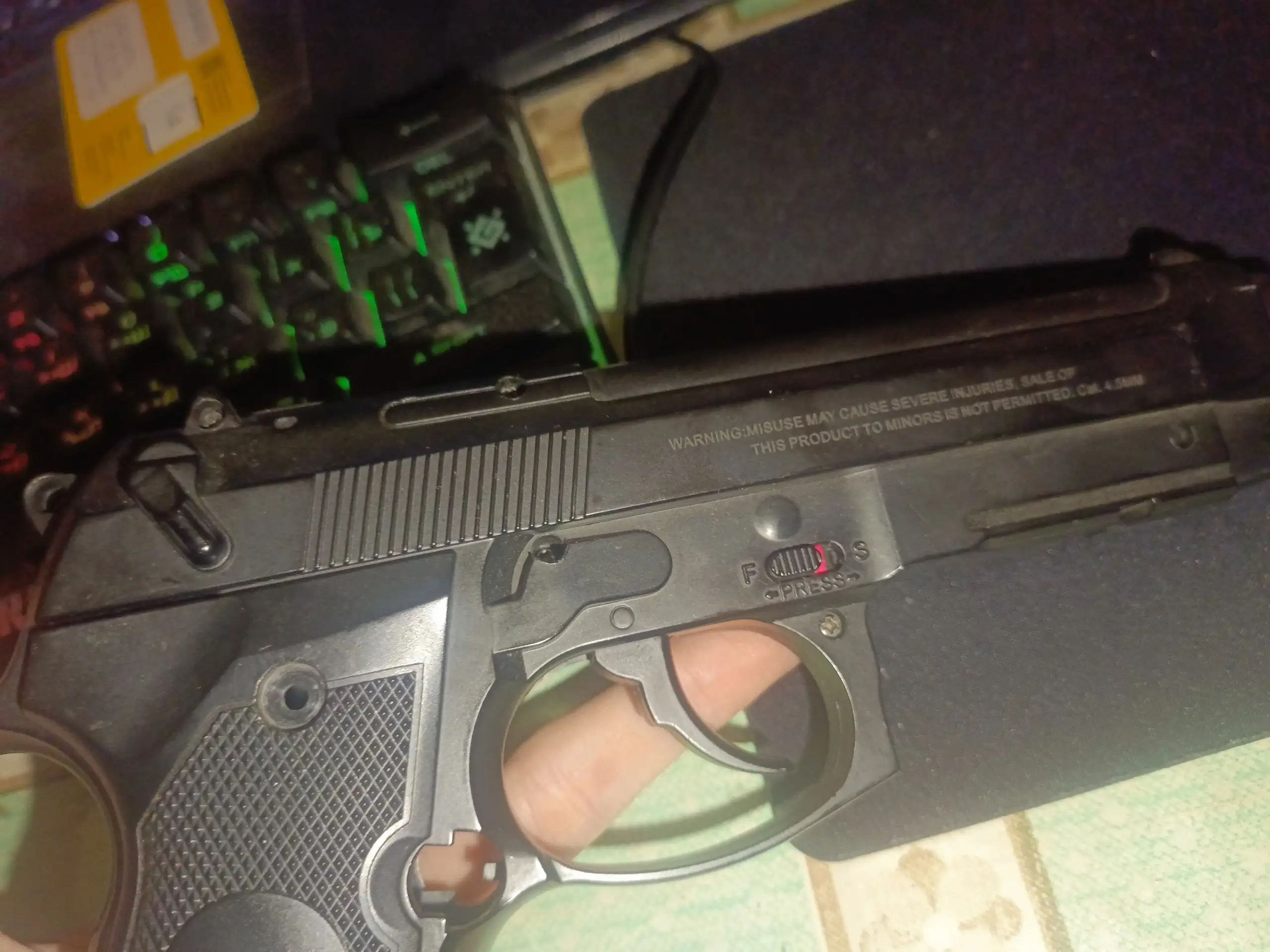 Пневматическое оружие с неисправностью - Оружие и снаряжение (Барахолка) в Оренбург