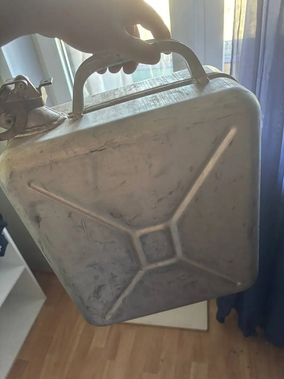 Продажа генератора, канистры, колонок и магнитолы - Барахолка в Оренбург