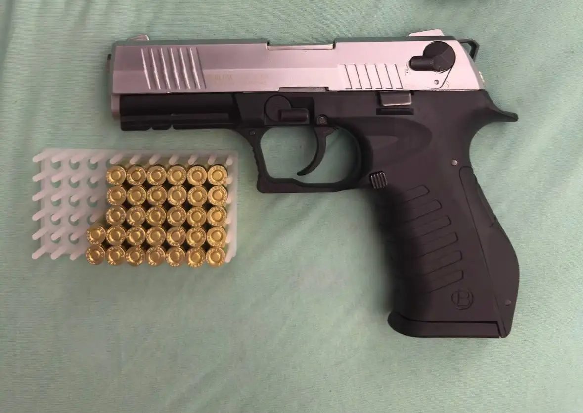 Продажа светошумового и пневматического пистолетов - Пневматическое оружие (Хобби и отдых) в Оренбург