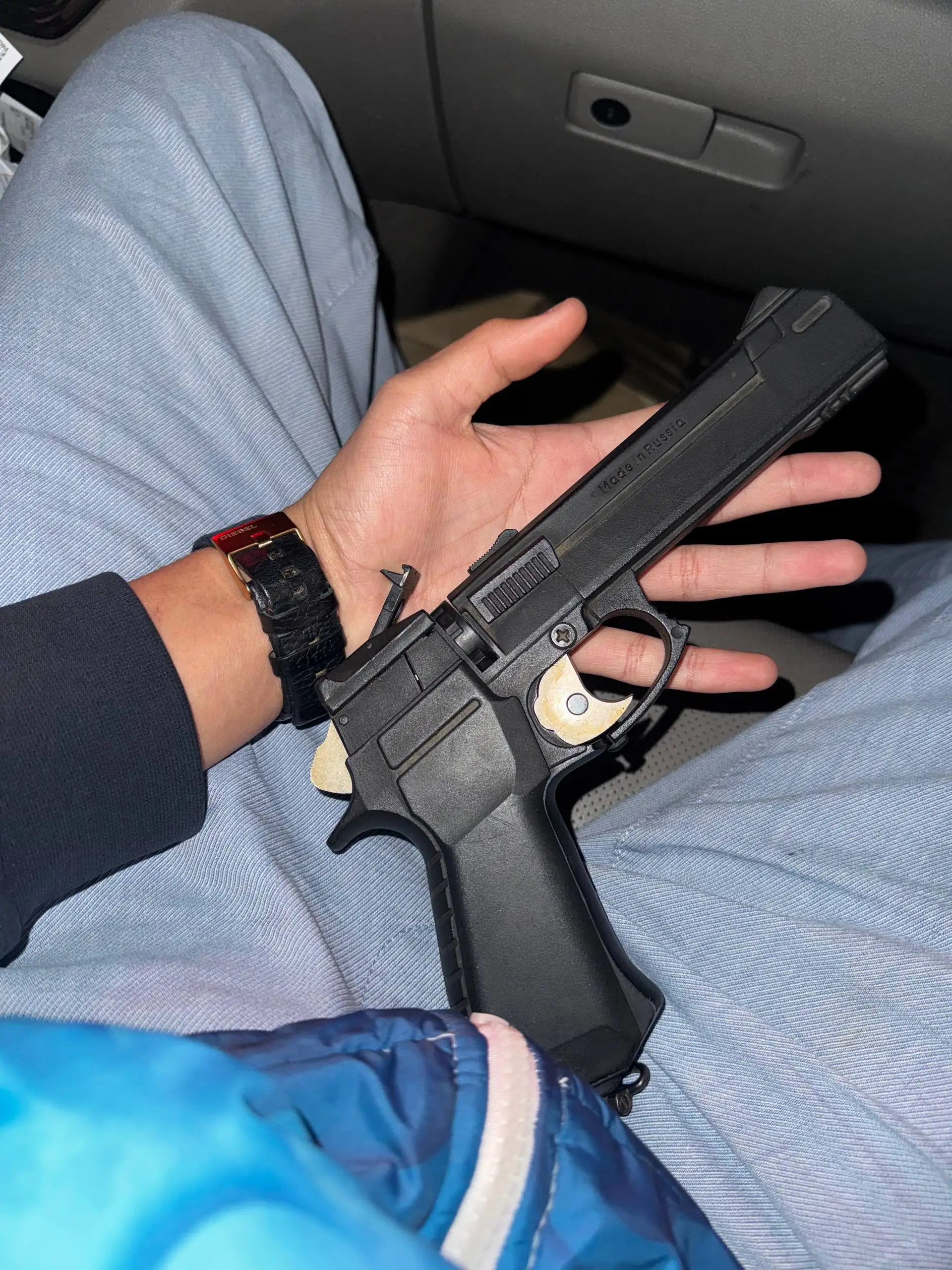 Продажа светошумового и пневматического пистолетов - Пневматическое оружие (Хобби и отдых) в Оренбург