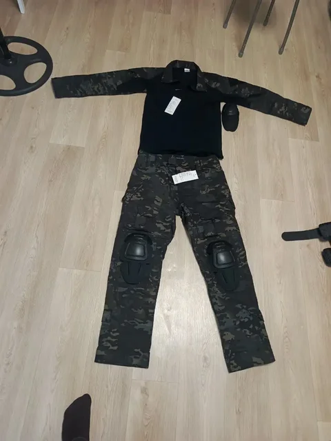 Продам новый комуфляжный костюм - Игры в Оренбург