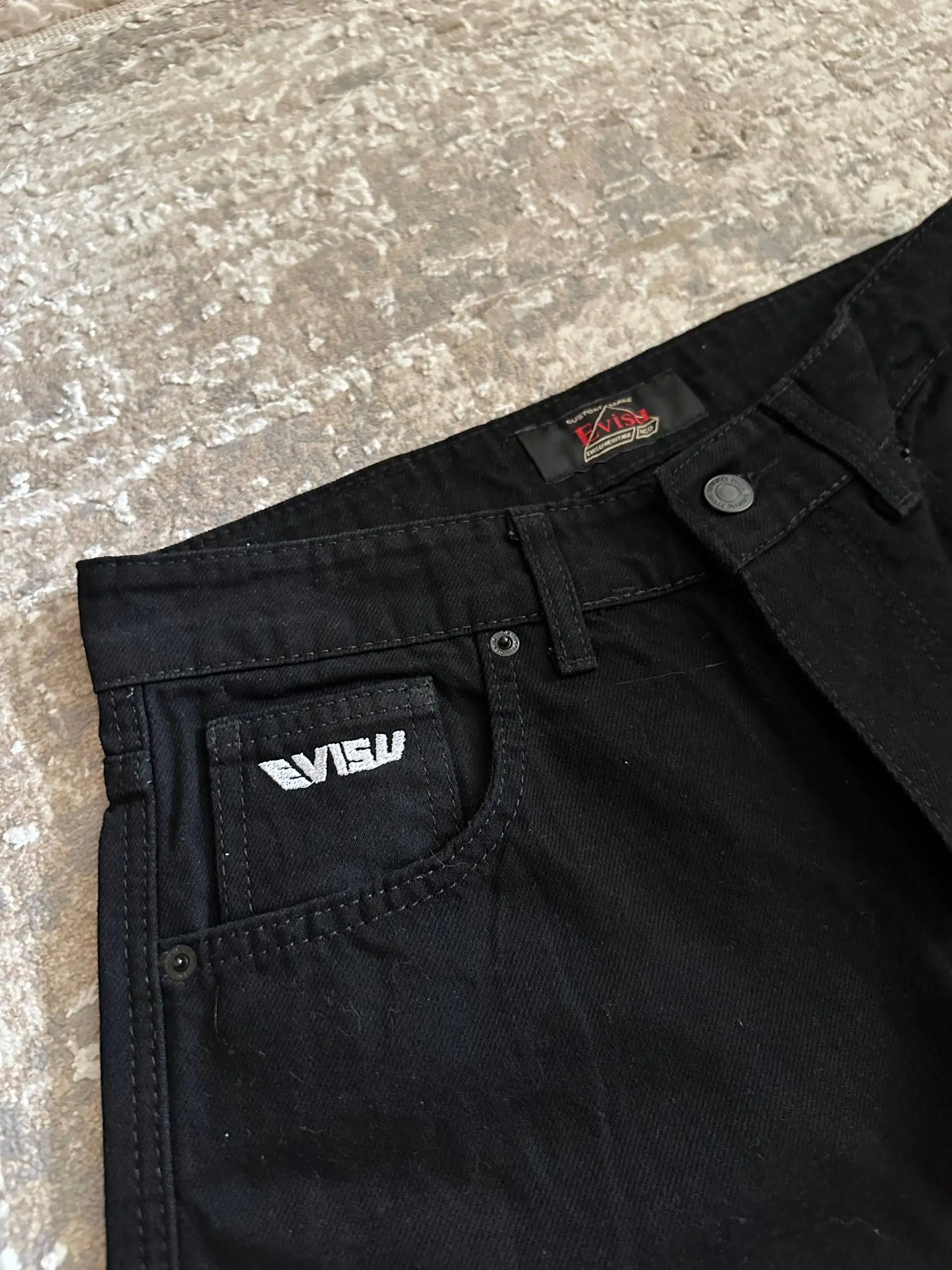 Мужские джинсы Evisu почти новые - Джинсы (Одежда) в Оренбург