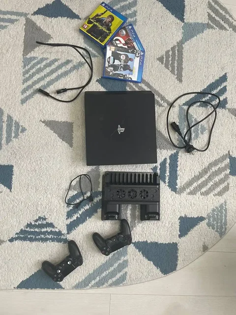 PS4 Pro с аккаунтом и играми - Вейпы в Оренбург