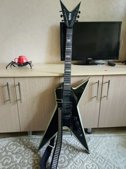 Продам электрогитару реплику Washburn - Хобби и отдых в Оренбург