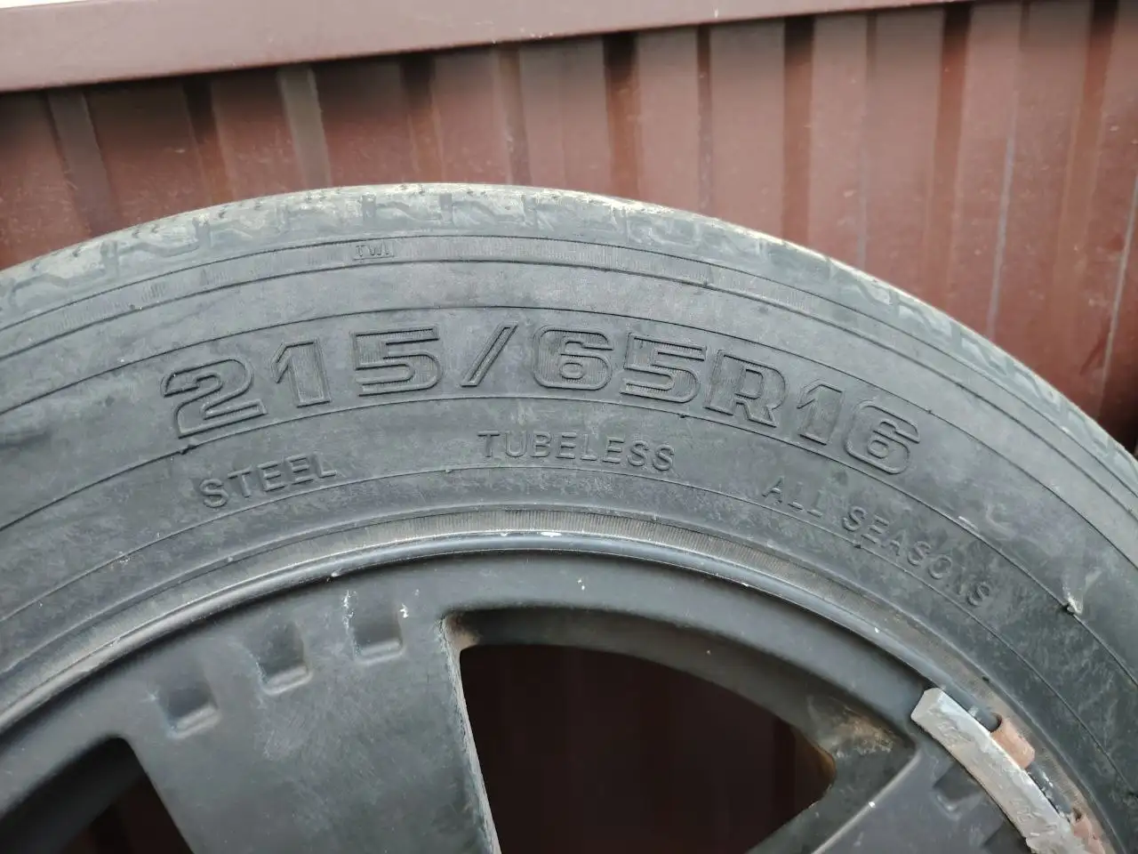 Продам комплект летних колёс на Ниву - Шины и диски (Авто) в Оренбург