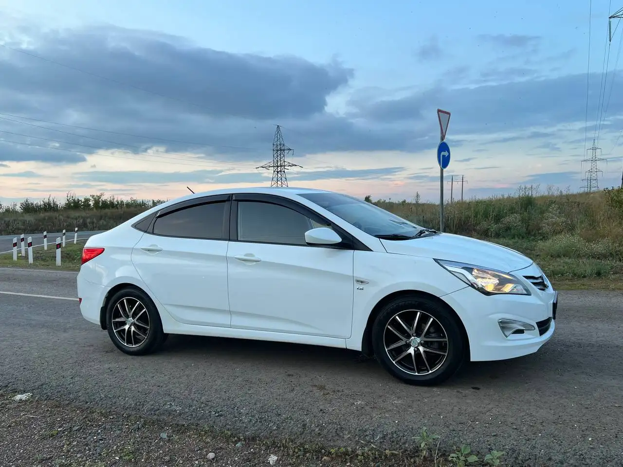 Продам Hyundai Solaris 2015, автомат - Легковые автомобили (Авто) в Оренбург