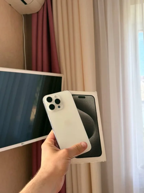 Продам iPhone 15 Pro Max 256GB Titanium White - Электроника в Оренбург