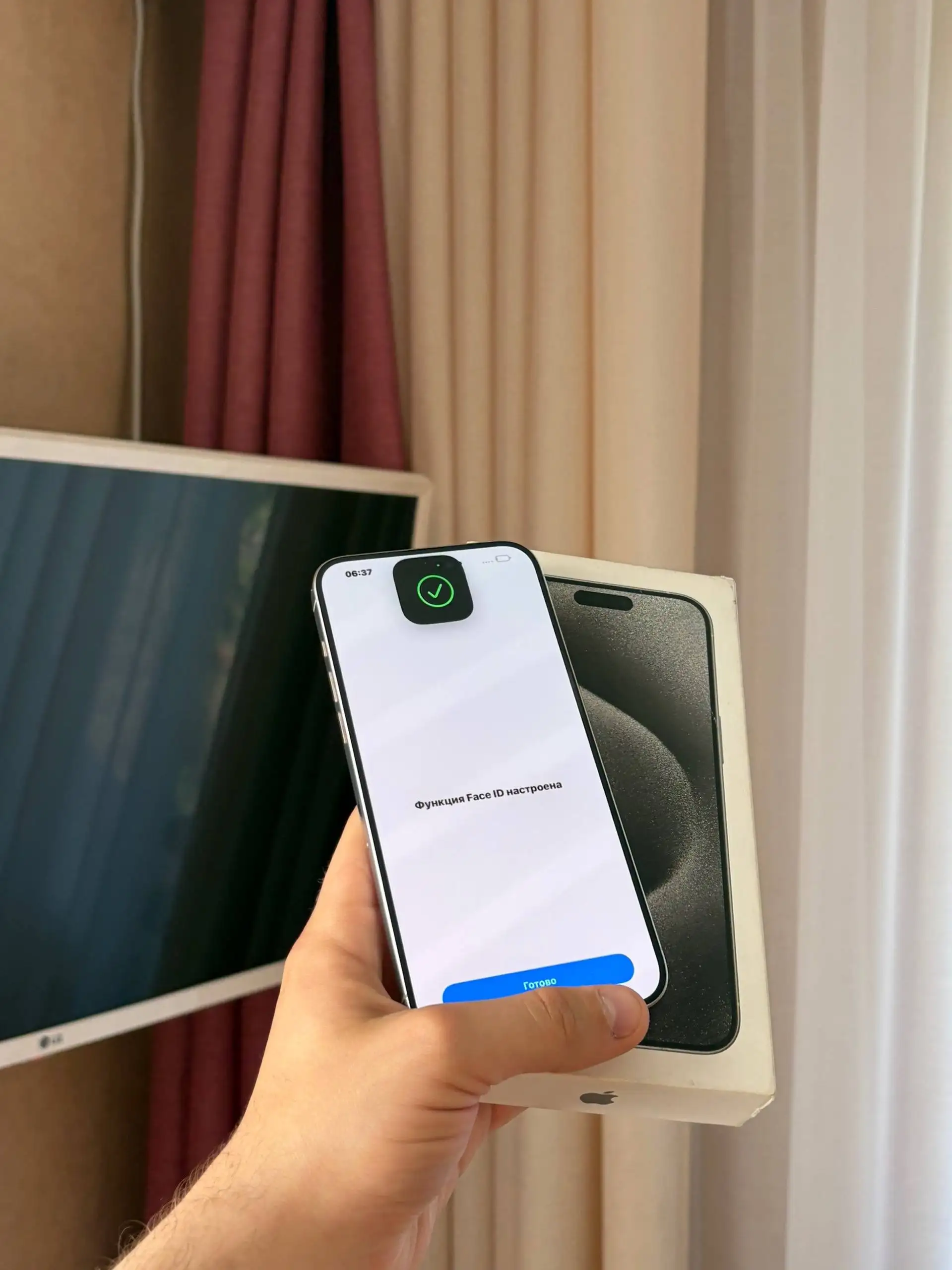 Продам iPhone 15 Pro Max 256GB Titanium White - Смартфоны (Электроника) в Оренбург
