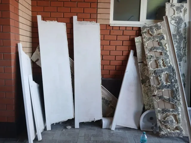 Продам двери и подоконники - Праздничные товары в Оренбург
