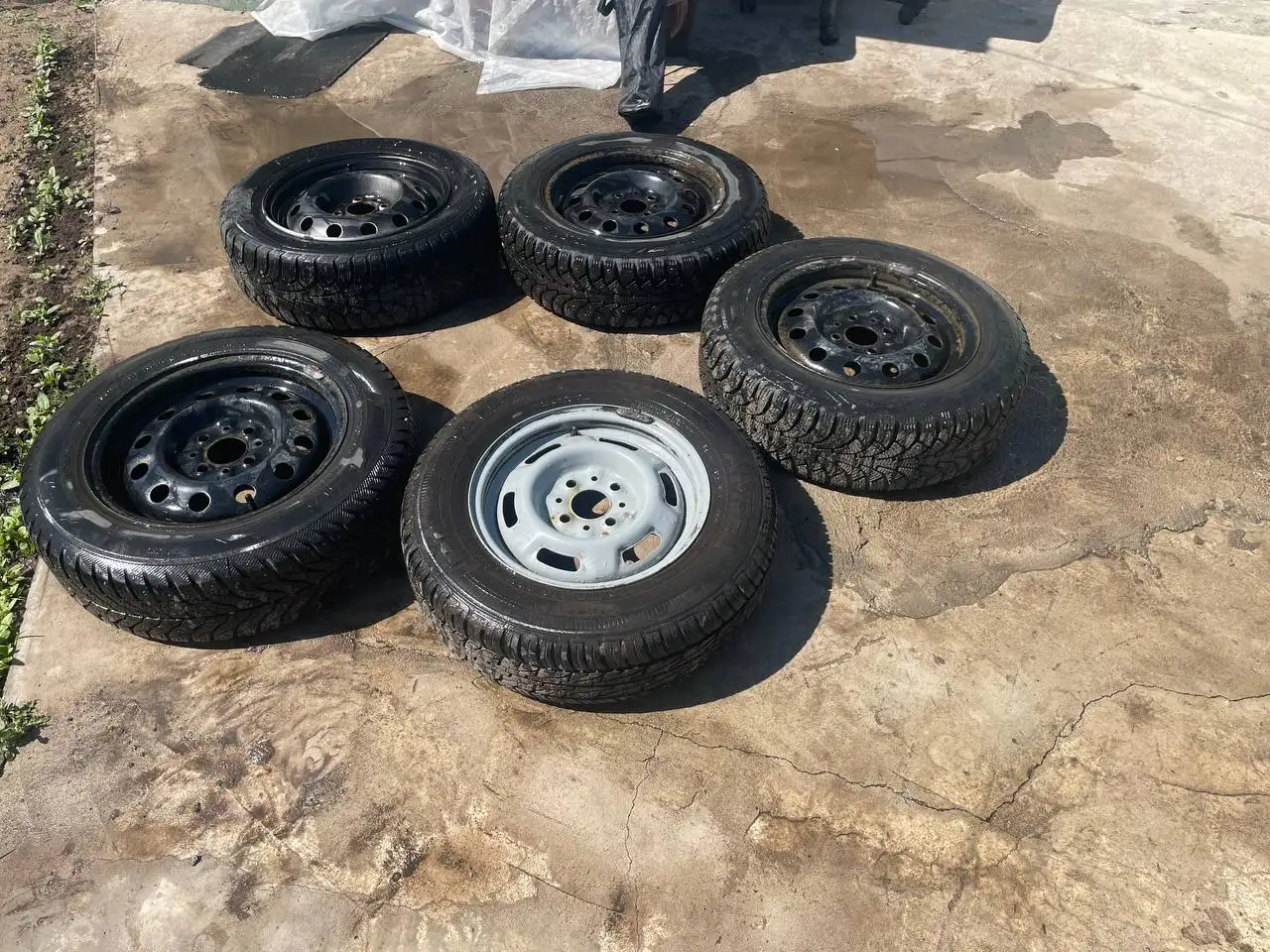Продажа колёс R13 и R14 - Шины и диски (Авто) в Оренбург