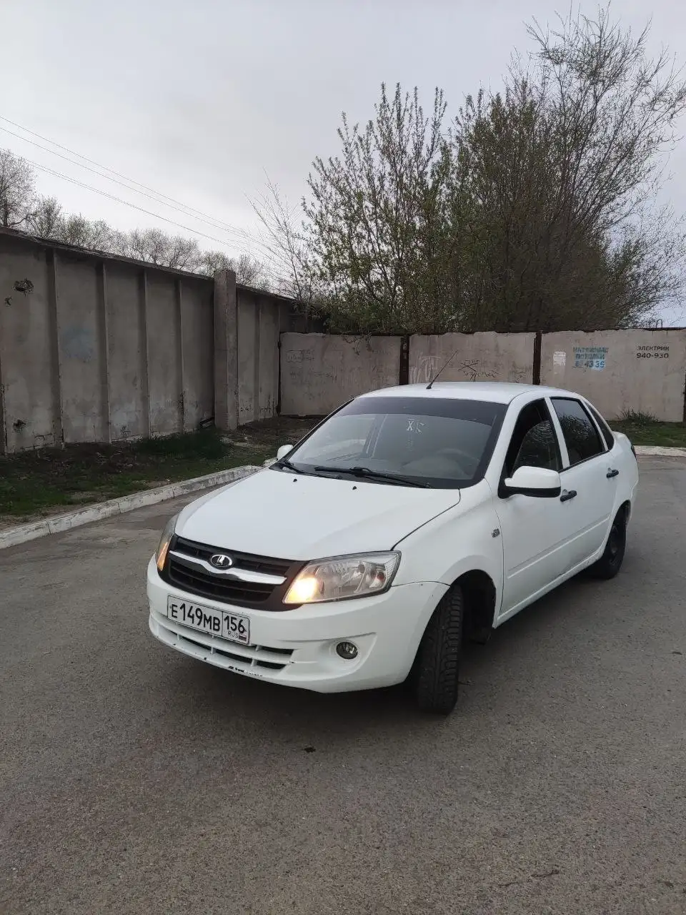 Лада Гранта 2013 года - Легковые автомобили (Авто) в Оренбург