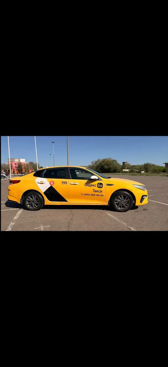 Toyota 2.0 автомат 2019 - Легковые автомобили (Авто) в Оренбург