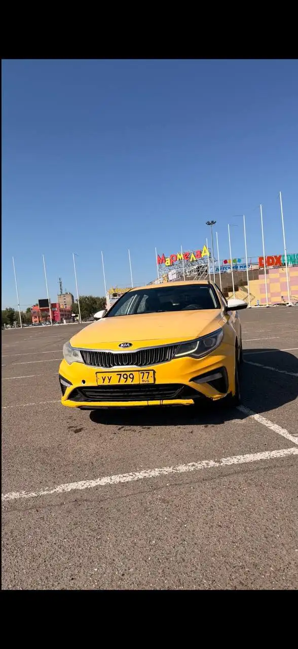 Toyota 2.0 автомат 2019 - Легковые автомобили (Авто) в Оренбург