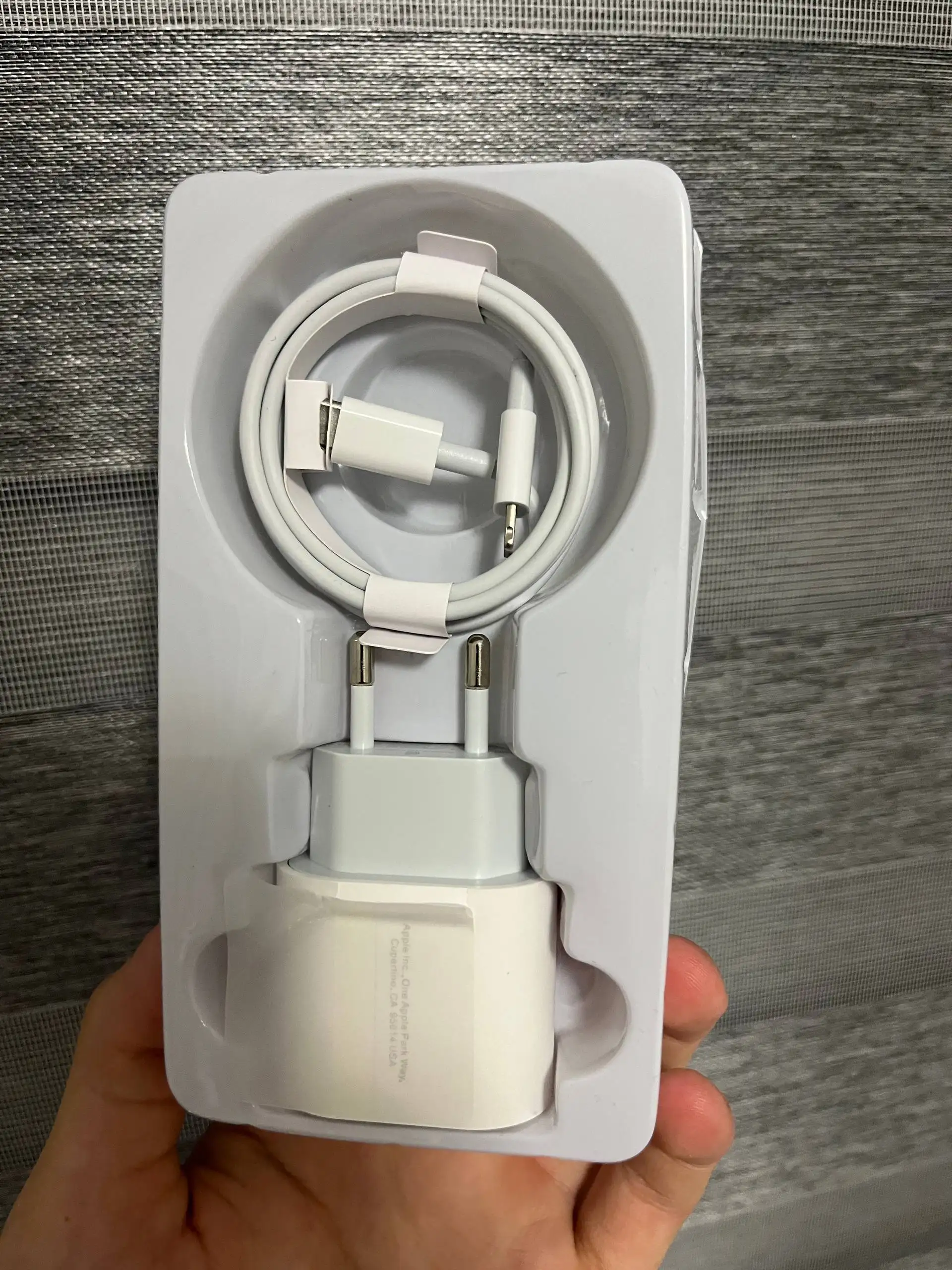 Зарядка Apple 25W - Зарядные устройства (Электроника) в Оренбург