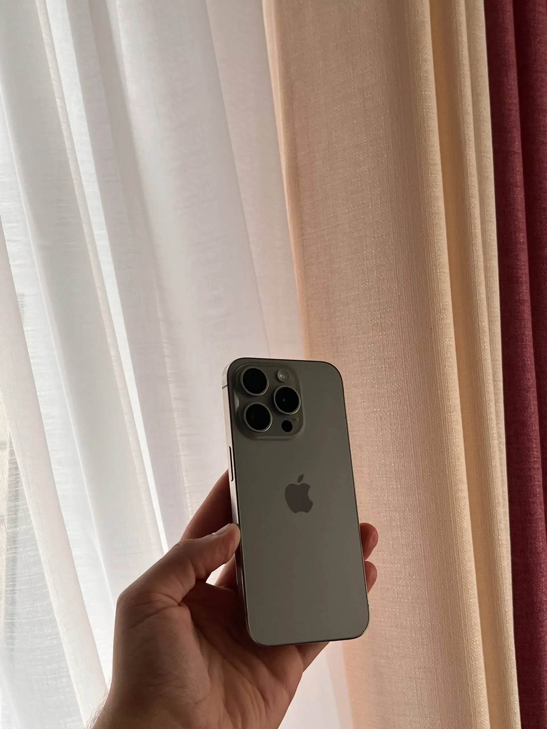 iPhone 15 Pro 256 GB Natural Titanium - Смартфоны и аксессуары (Электроника) в Оренбург