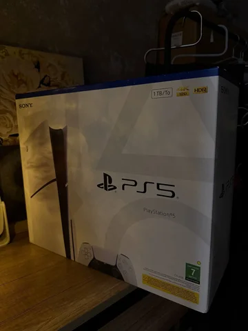 Продам PS5 Slim 1Tb - Электроника в Чита