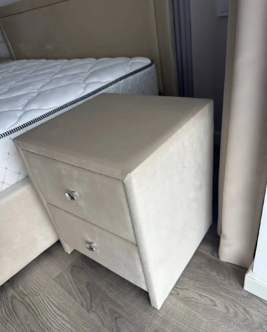 Спальный гарнитур Askonа бежевый с кроватью 160x200 - Мебель (Для дома и дачи) в Чита