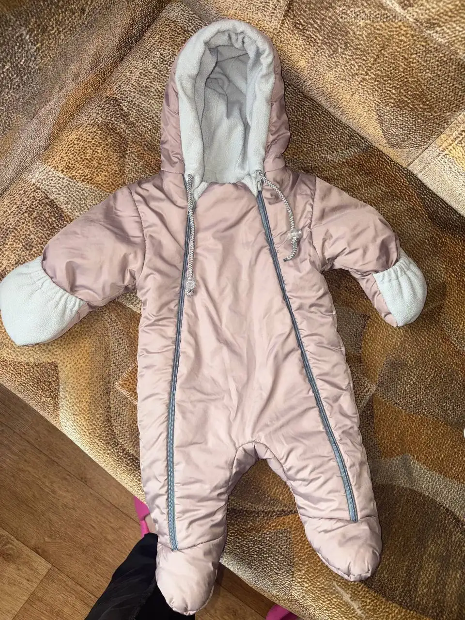 Конверт/комбинезон 54-62 с шапочкой и шарфом - Одежда для новорожденных (Товары для детей) в Чита