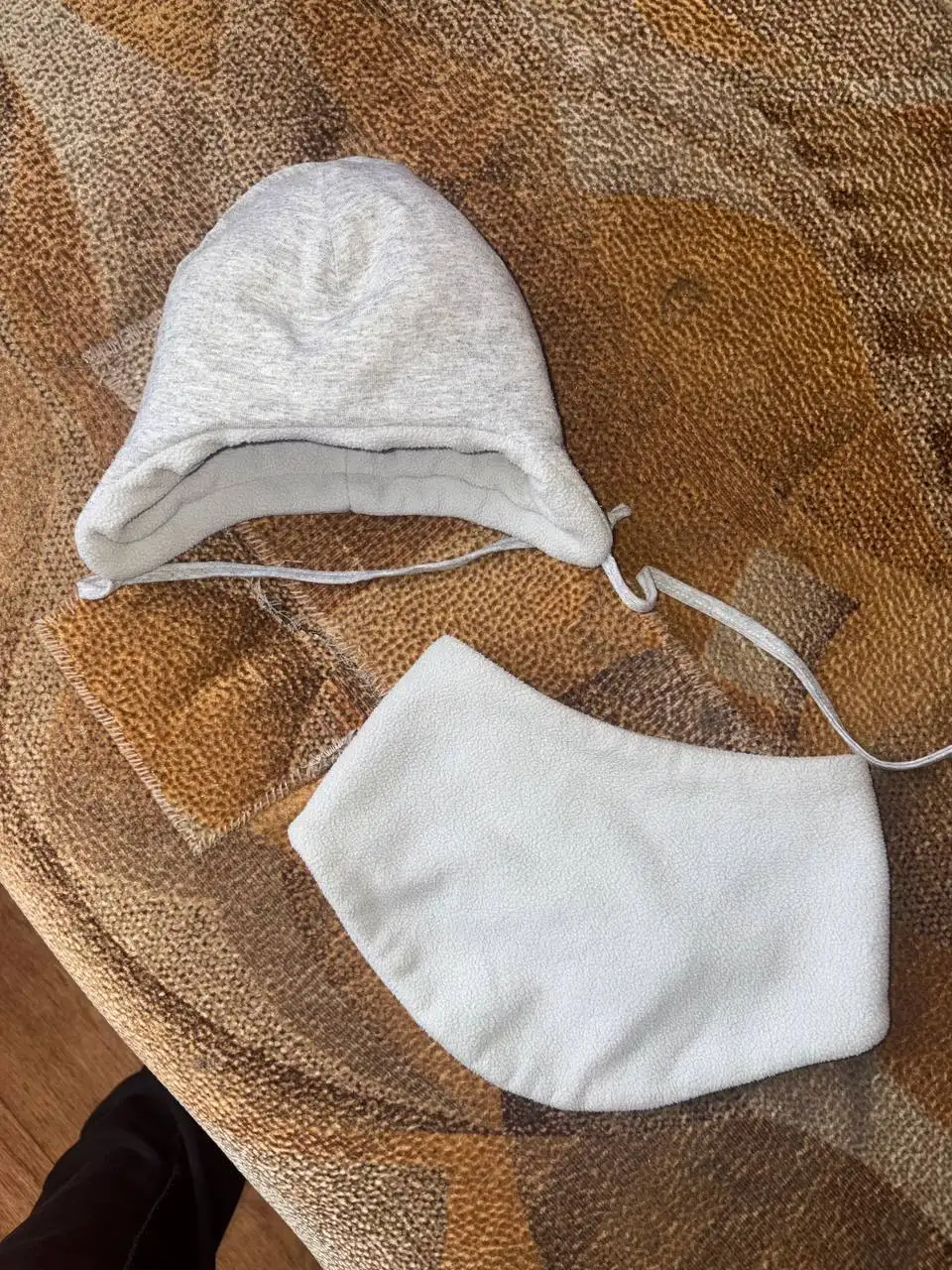 Конверт/комбинезон 54-62 с шапочкой и шарфом - Одежда для новорожденных (Товары для детей) в Чита