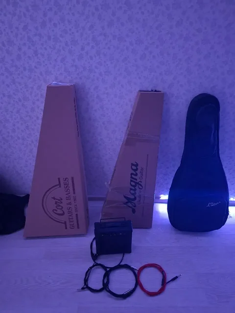 Продажа двух брендовых гитар Cort AD 810 и Magna Stratocaster 2H - Игровые кресла в Чита