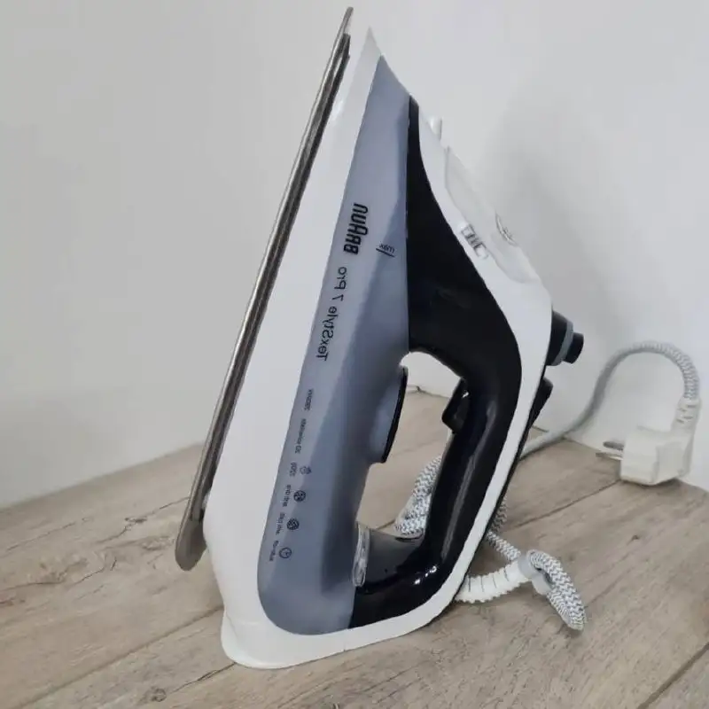 Б/у утюг в рабочем состоянии - Бытовая техника (Барахолка) в Чита