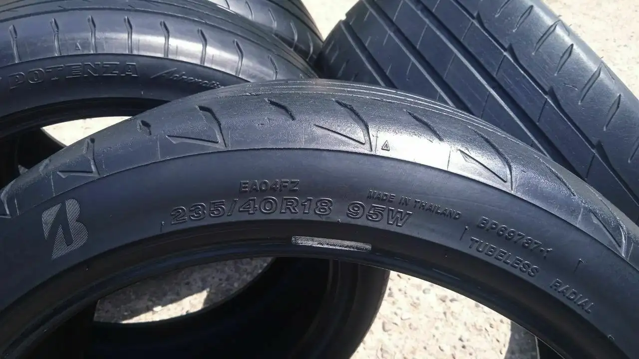 Летние шины Bridgestone 235/40 R18 2020г - Шины и диски (Авто) в Чита