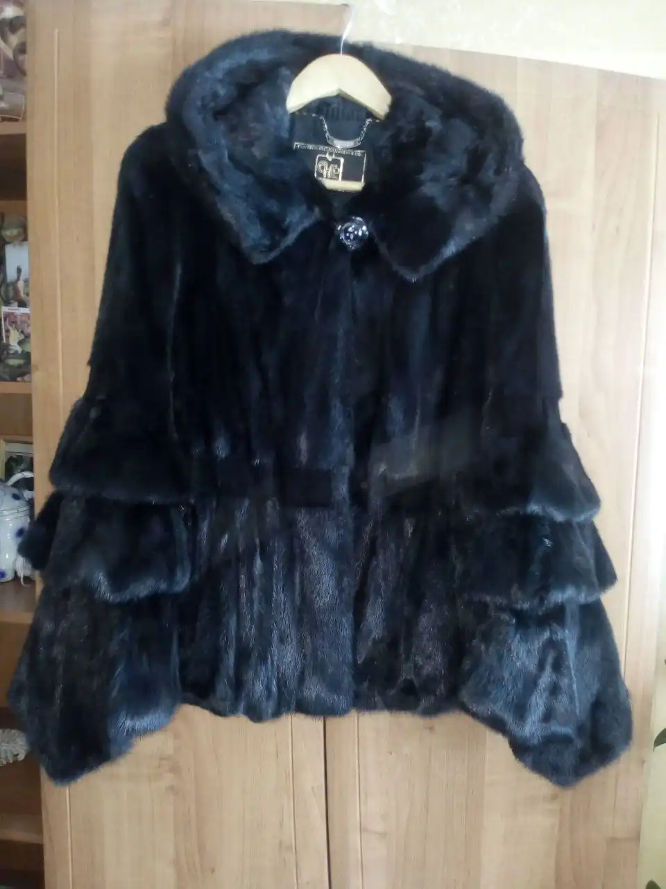 Продам шубку автоледи, размер 46, оригинальная модель