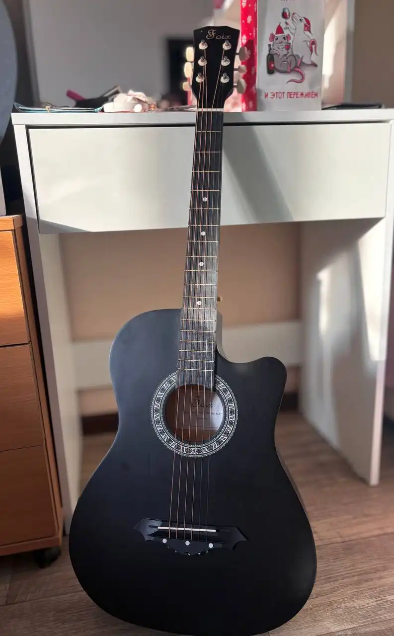 Продам гитару