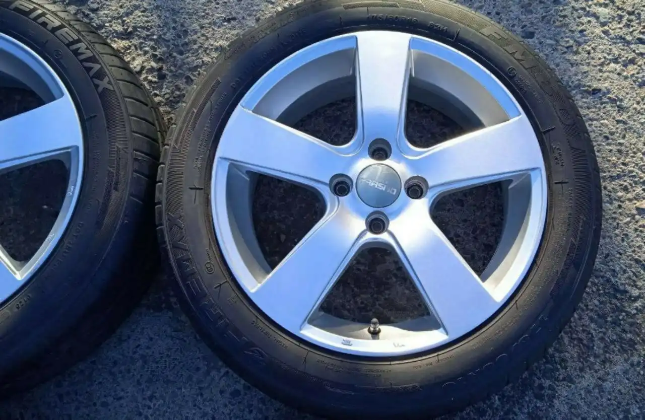 Комплект летних колёс с дисками Style Prasivo и резиной Firemax - Шины и диски (Авто) в Чита