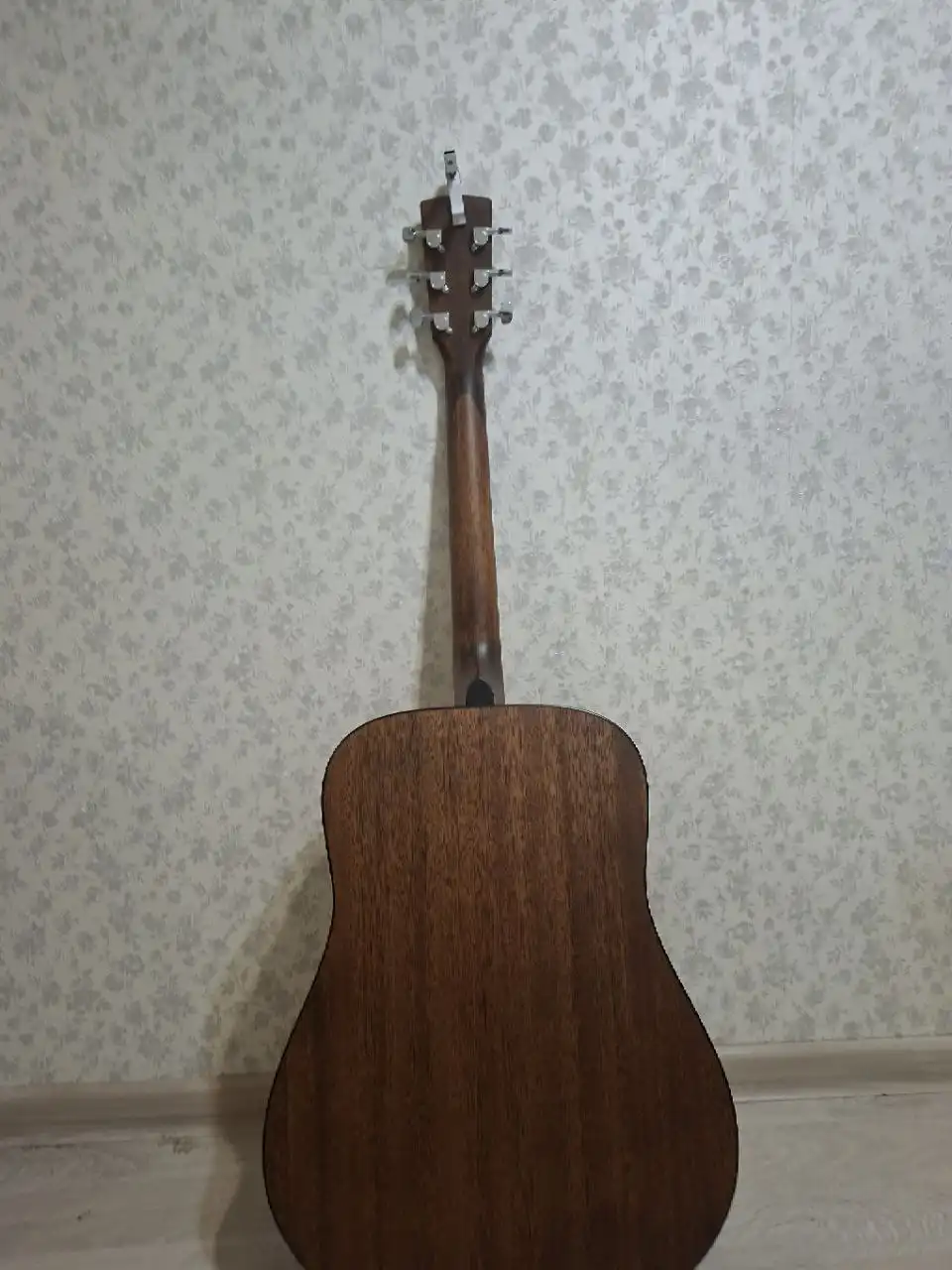 Продам акустическую гитару Cort AD810 - Музыкальные инструменты (Хобби и отдых) в Чита