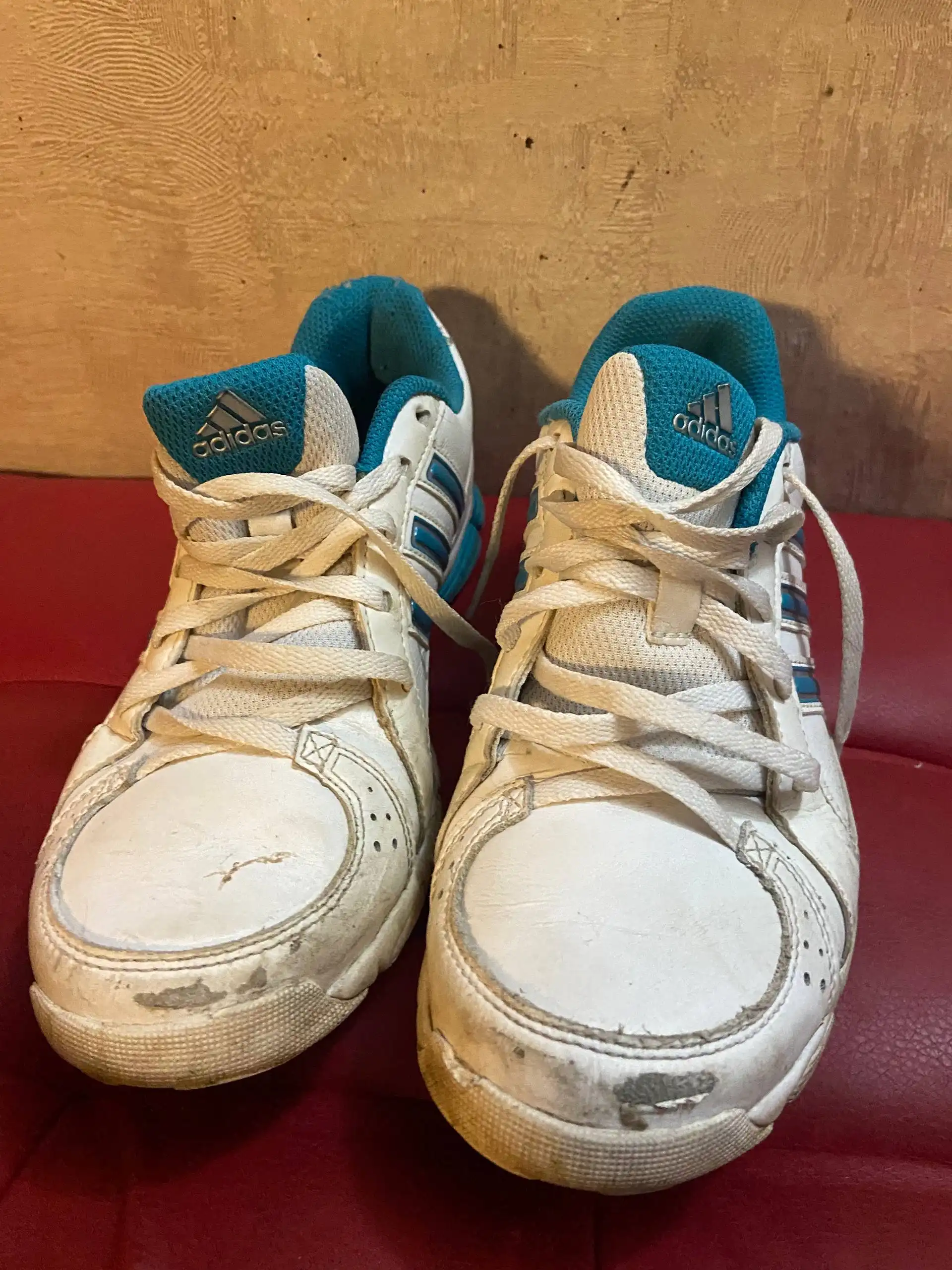 Кроссовки Adidas оригинальные 38,5 российский - Обувь (Одежда) в Чита