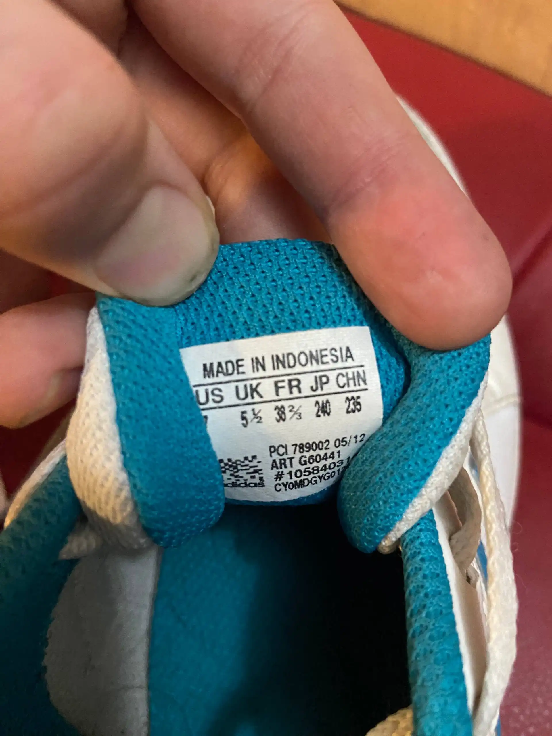 Кроссовки Adidas оригинальные 38,5 российский - Обувь (Одежда) в Чита