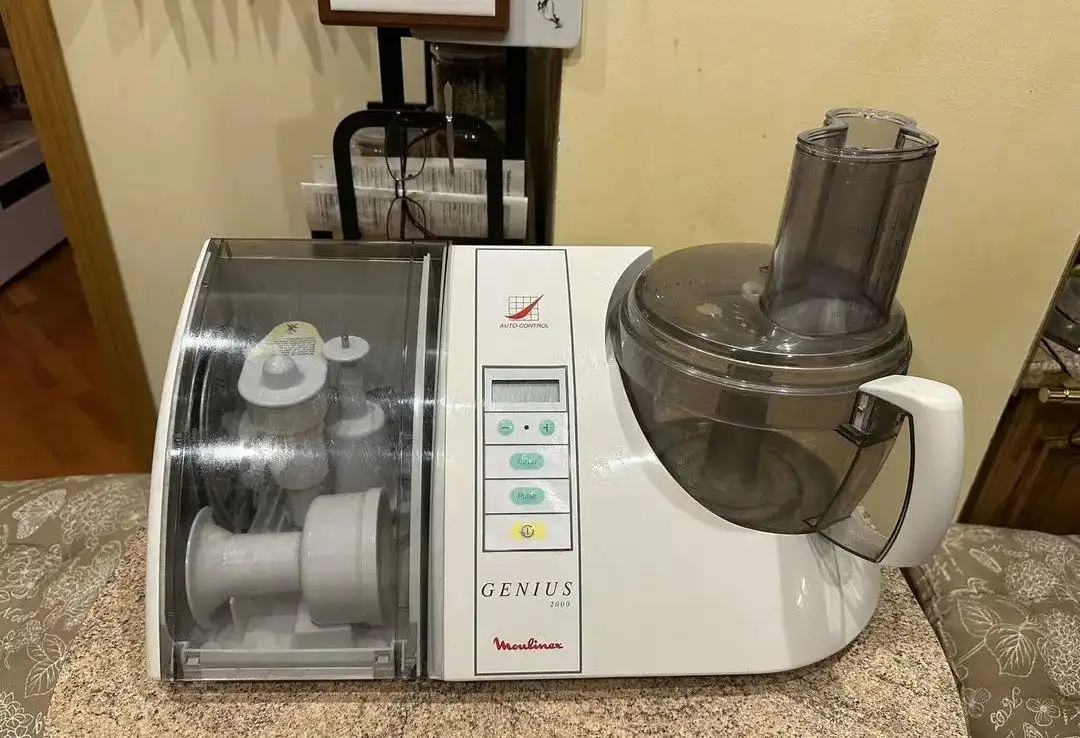 Кухонный комбайн и морозильник отдам даром - Барахолка в Чита